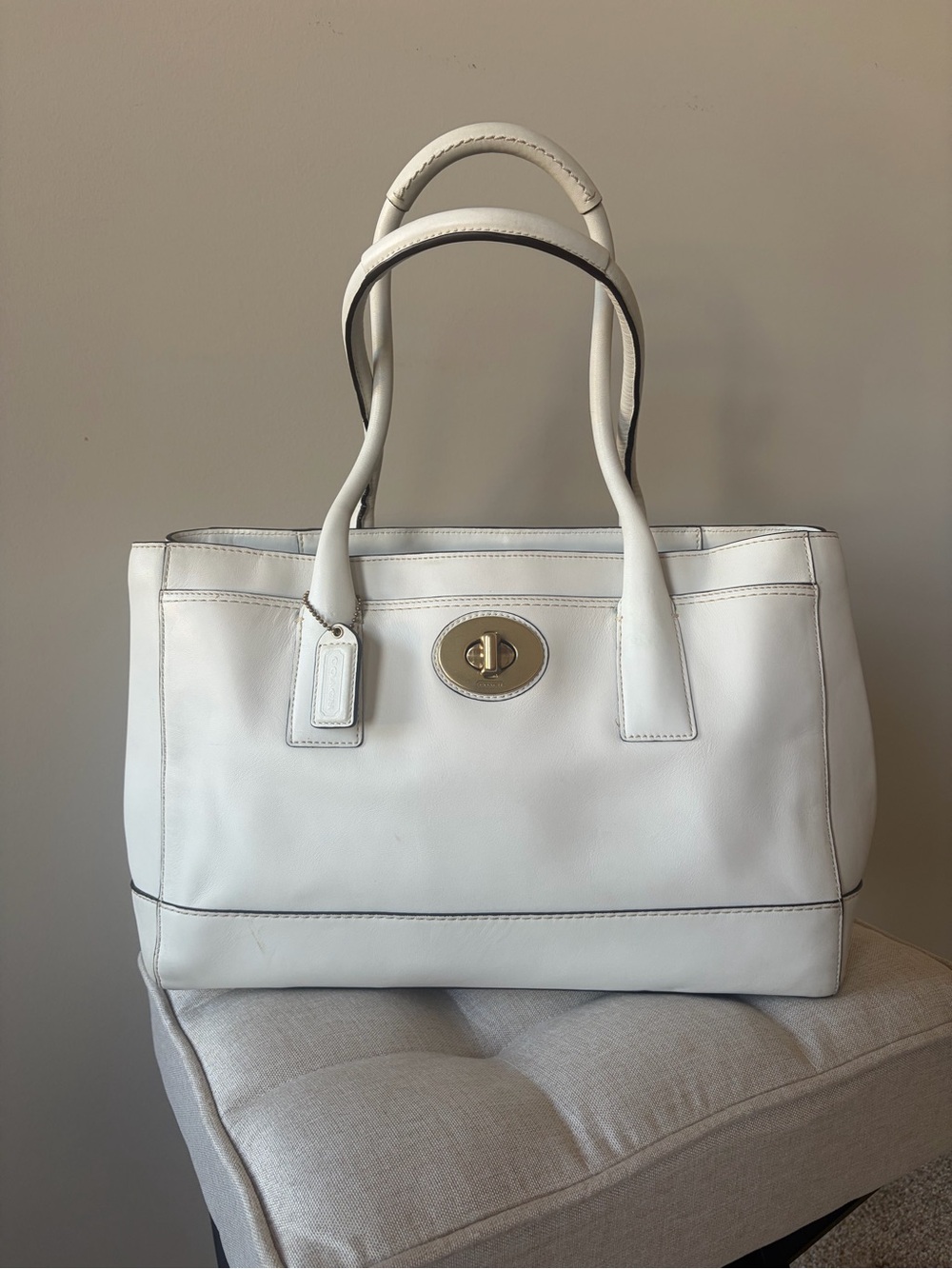 Coach White Leather Tote Bag with Turnlock Closure